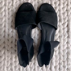Eileen fisher flat sandals black leather and mesh.